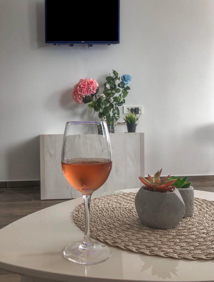 Timea Apartment Тиват Екстер'єр фото